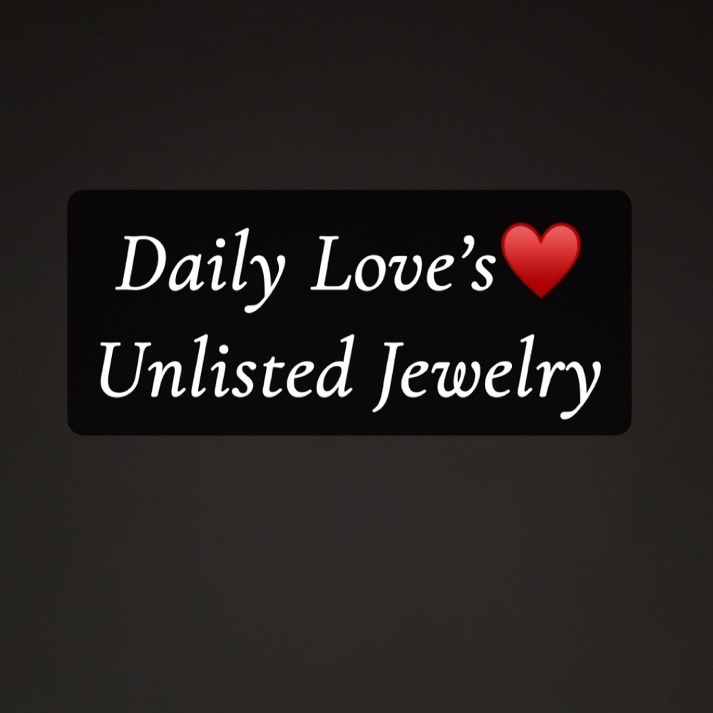 Love’s Unlisted Jewelry♥️